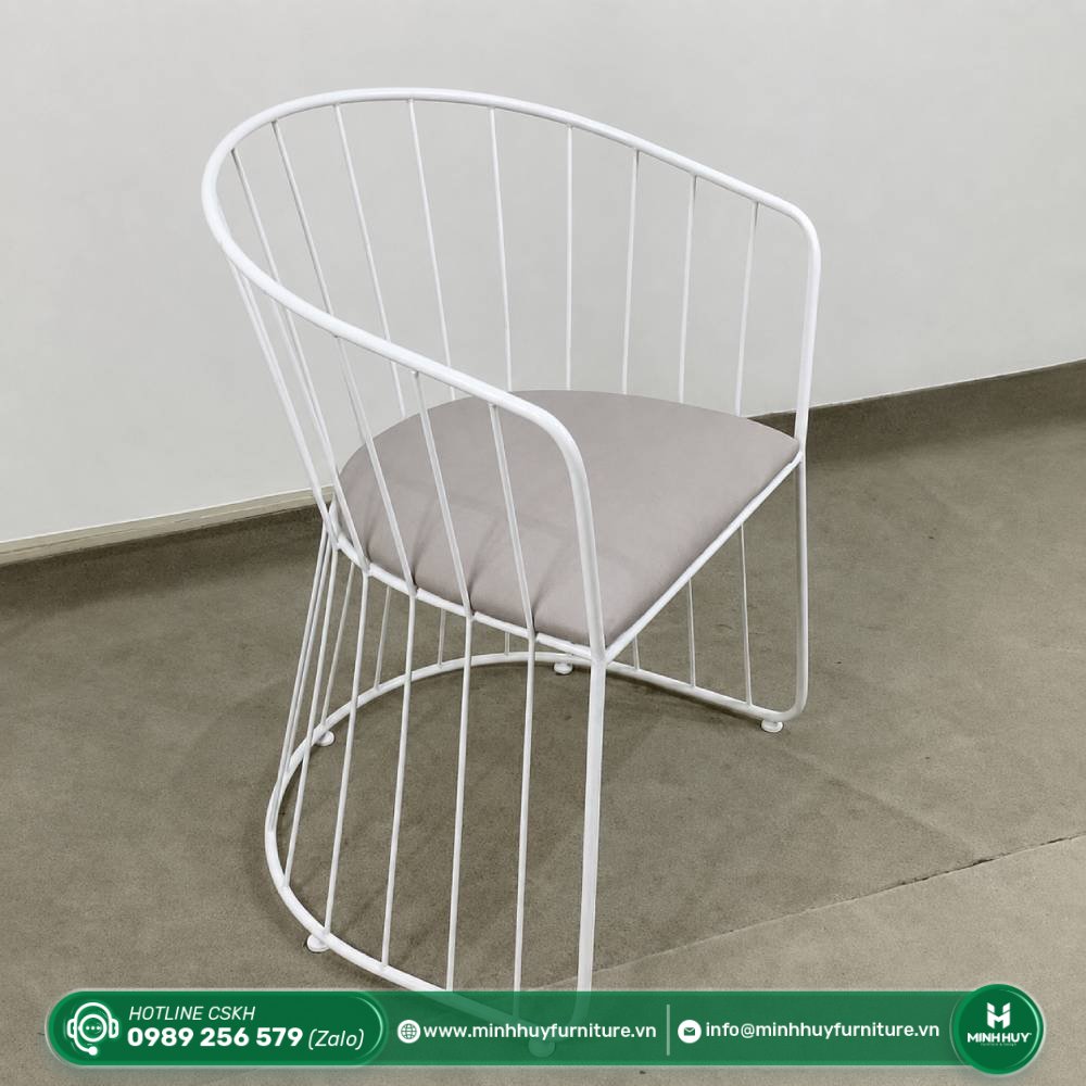 Ghế sắt Quirino kèm nệm MH007