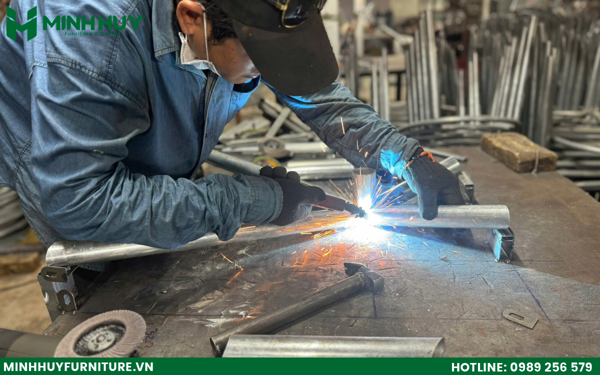 Dịch vụ thiết kế và thi công nội thất quán cafe sách trọn gói tại Minh Huy