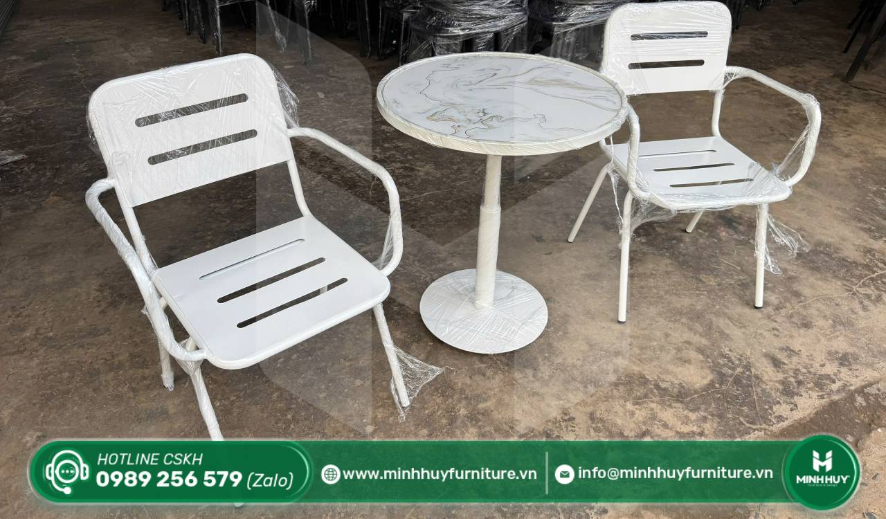 mẫu bàn ghế sắt mặt tròn cho quán cafe