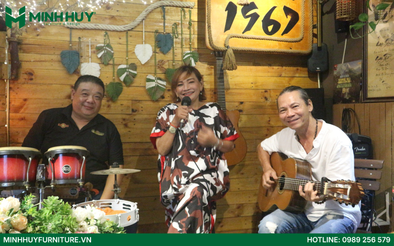 Cafe Acoustic 1967