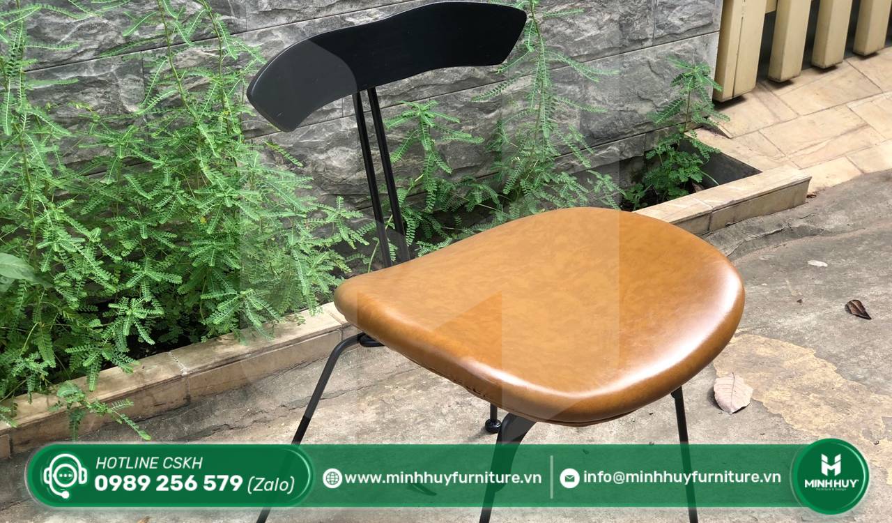 mẫu bàn ghế sắt kết hợp mặt gỗ