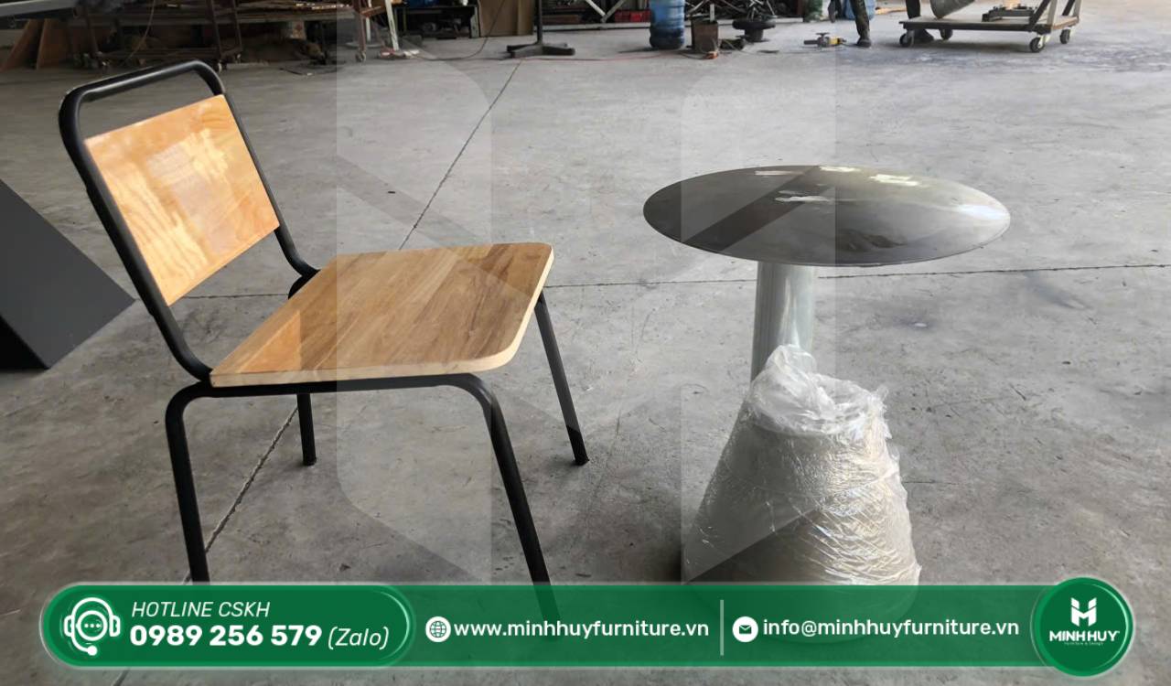 mẫu bàn ghế sắt kiểu vintage