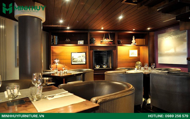 nhà hàng kiểu cổ điển La Villa