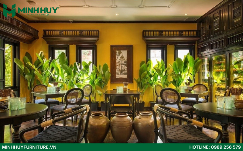 Noir. Dining in the Dark