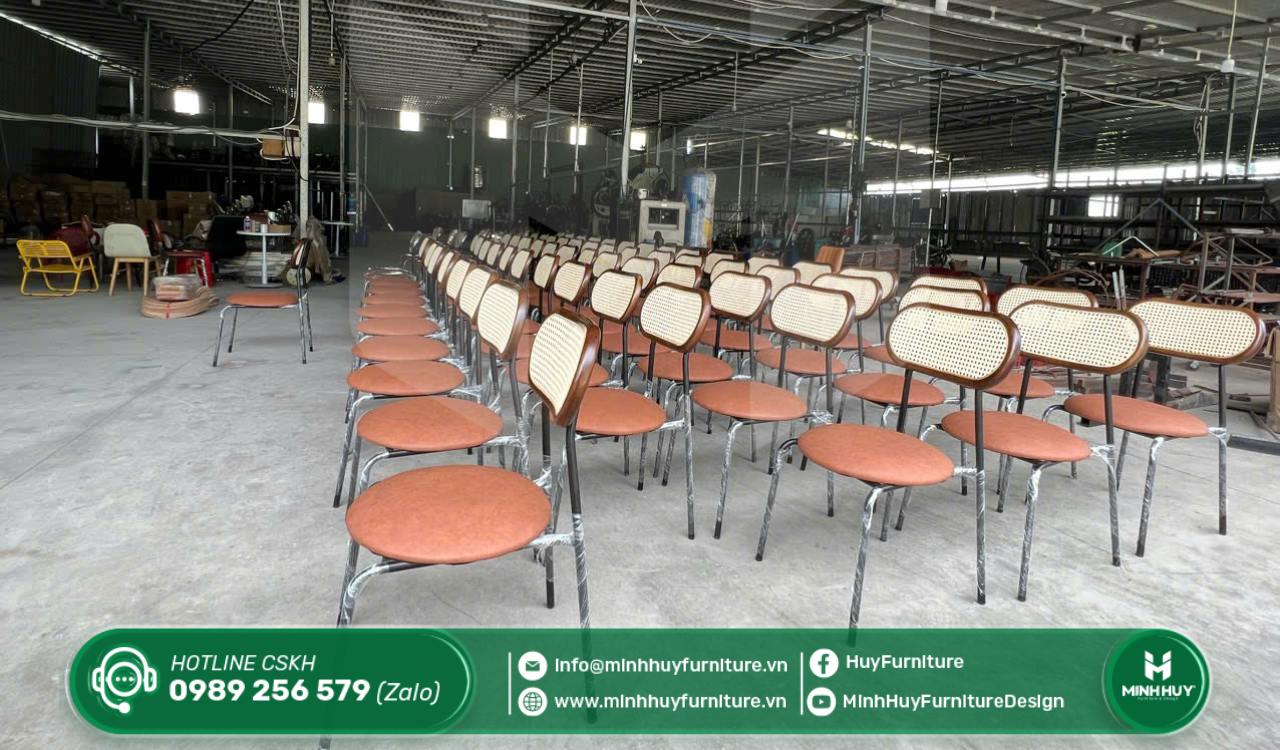 Mẫu bàn ghế sắt xuất khẩu được ưa chuộng tại xưởng Minhhuy Furniture