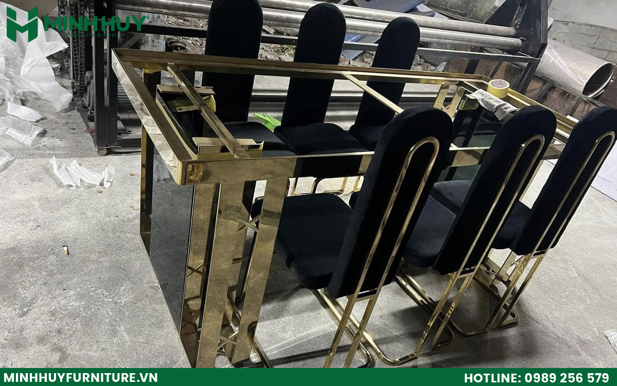 xưởng gia công khung kính inox mạ vàng hcm