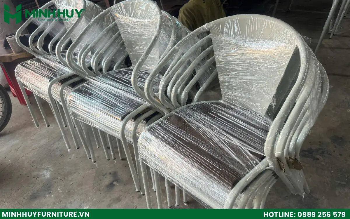 xưởng làm bàn ghế sắt xuất khẩu tại hcm