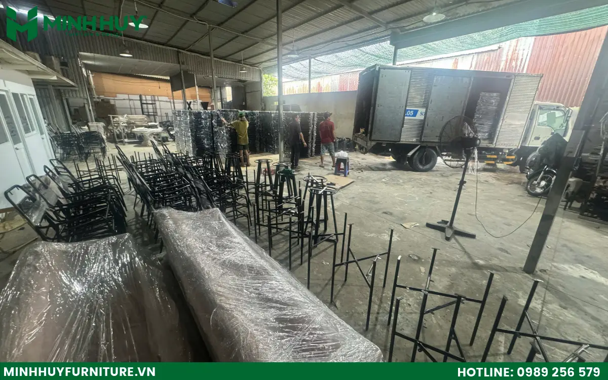 gia công chân sắt văn phòng tại bình chánh hcm