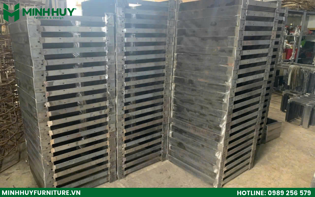 Tầm quan trọng của chân sắt văn phòng trong không gian hiện đại