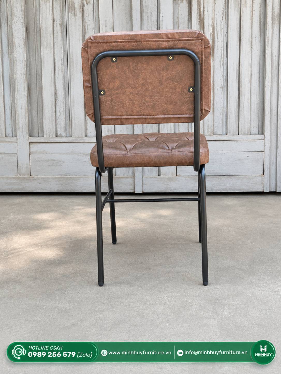 Hình ảnh thực tế sản phẩm Ghế Cafe Da Nâu Chần Ô Vintage MH118