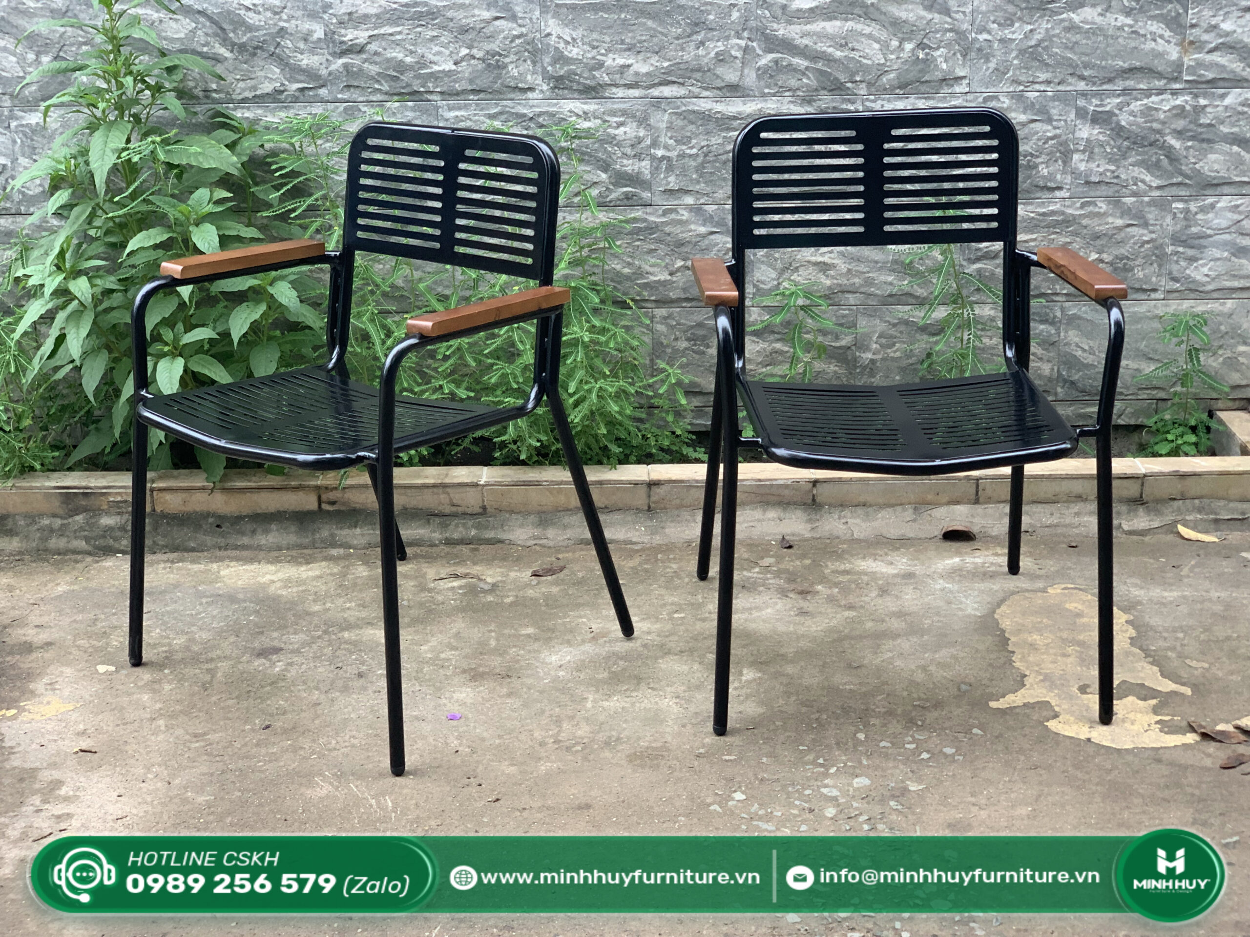 Hình ảnh thực tế mẫu Ghế Cafe Sắt Đen Tay Gỗ MH115