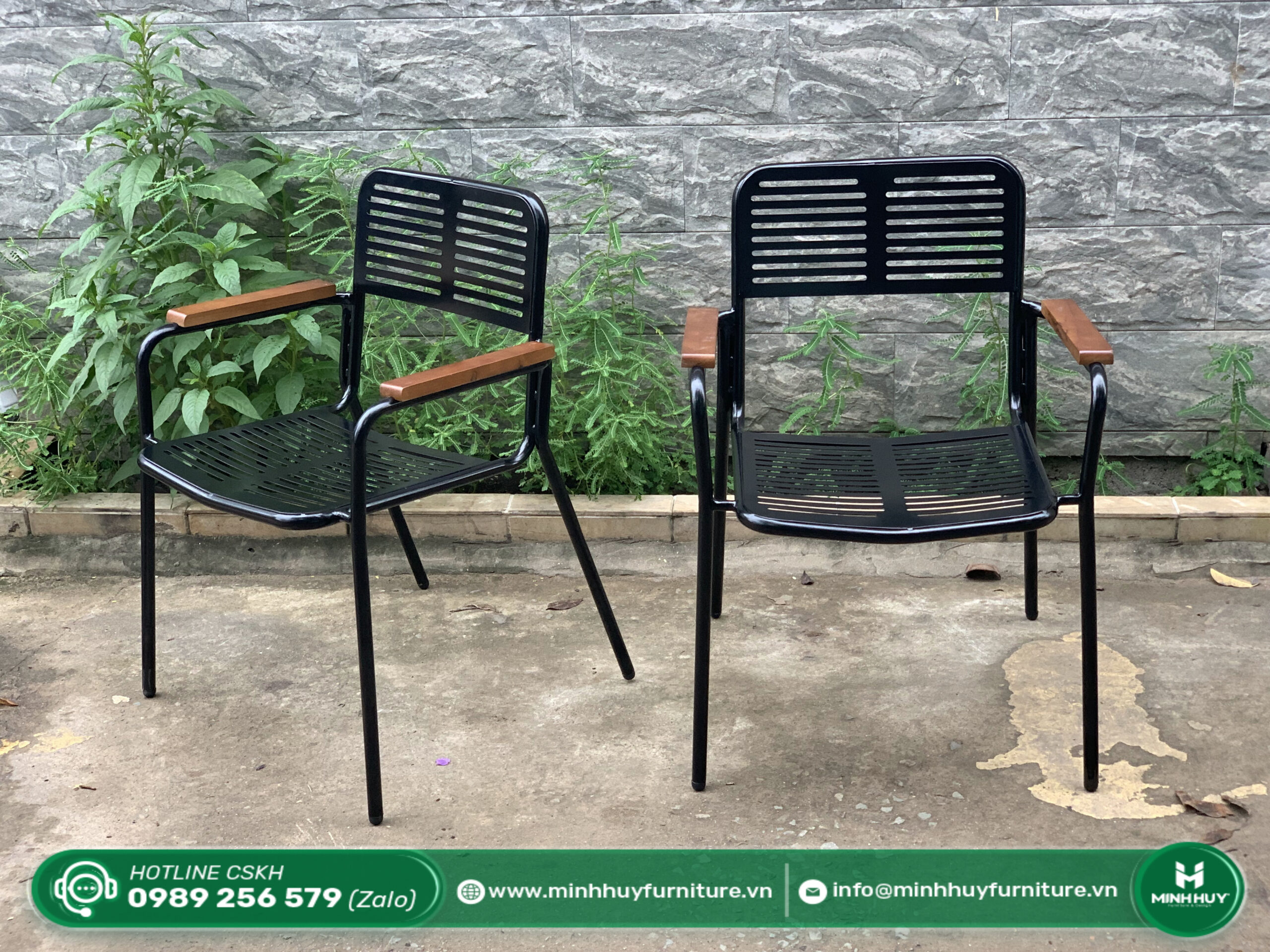 Hình ảnh thực tế mẫu Ghế Cafe Sắt Đen Tay Gỗ MH115