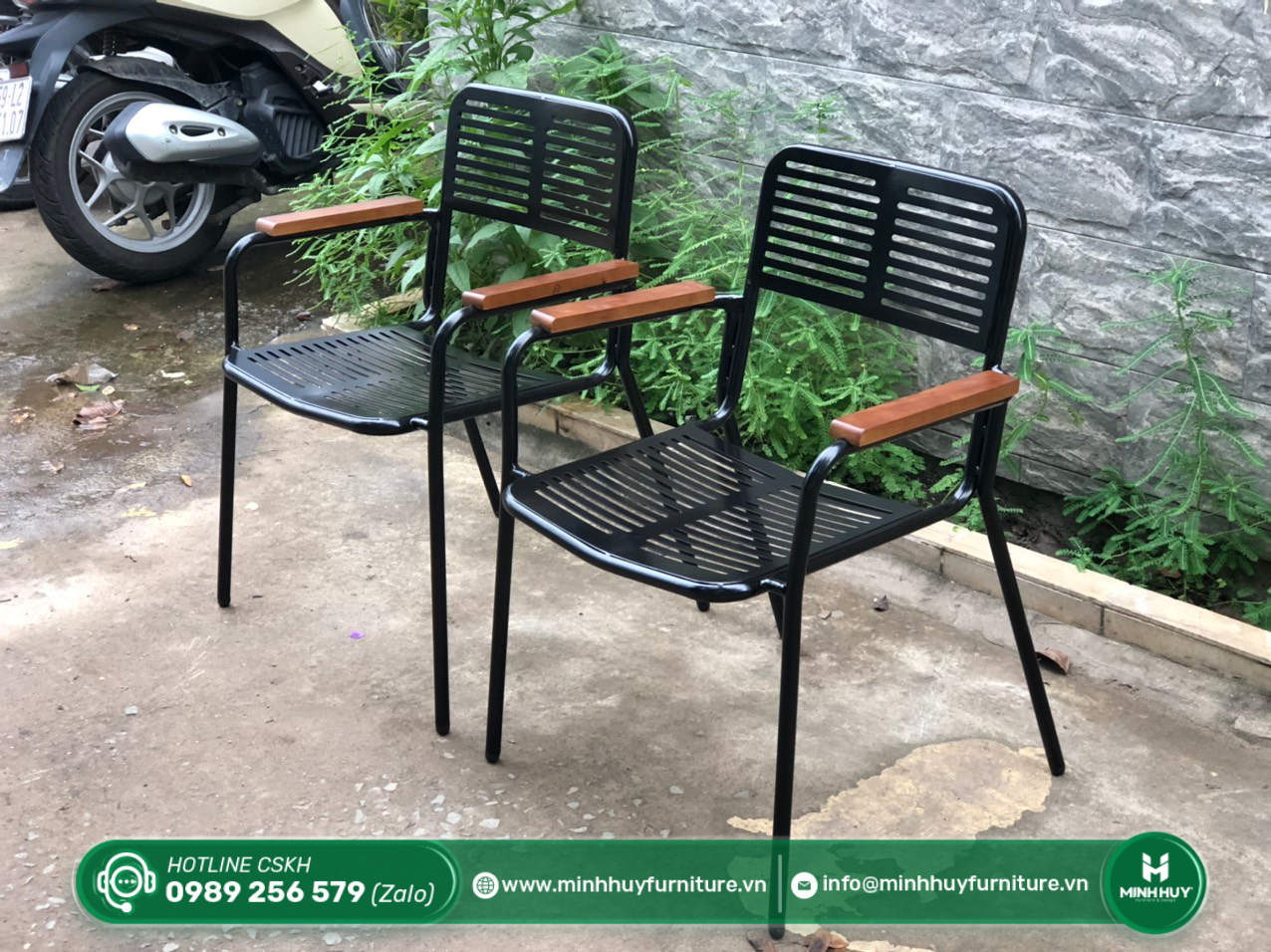 Hình ảnh thực tế mẫu Ghế Cafe Sắt Đen Tay Gỗ MH115