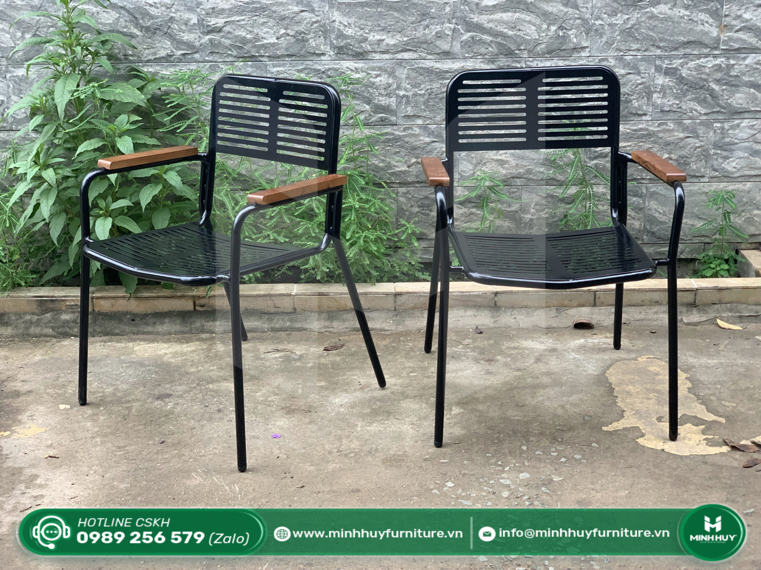 Hình ảnh thực tế mẫu Ghế Cafe Sắt Đen Tay Gỗ MH115