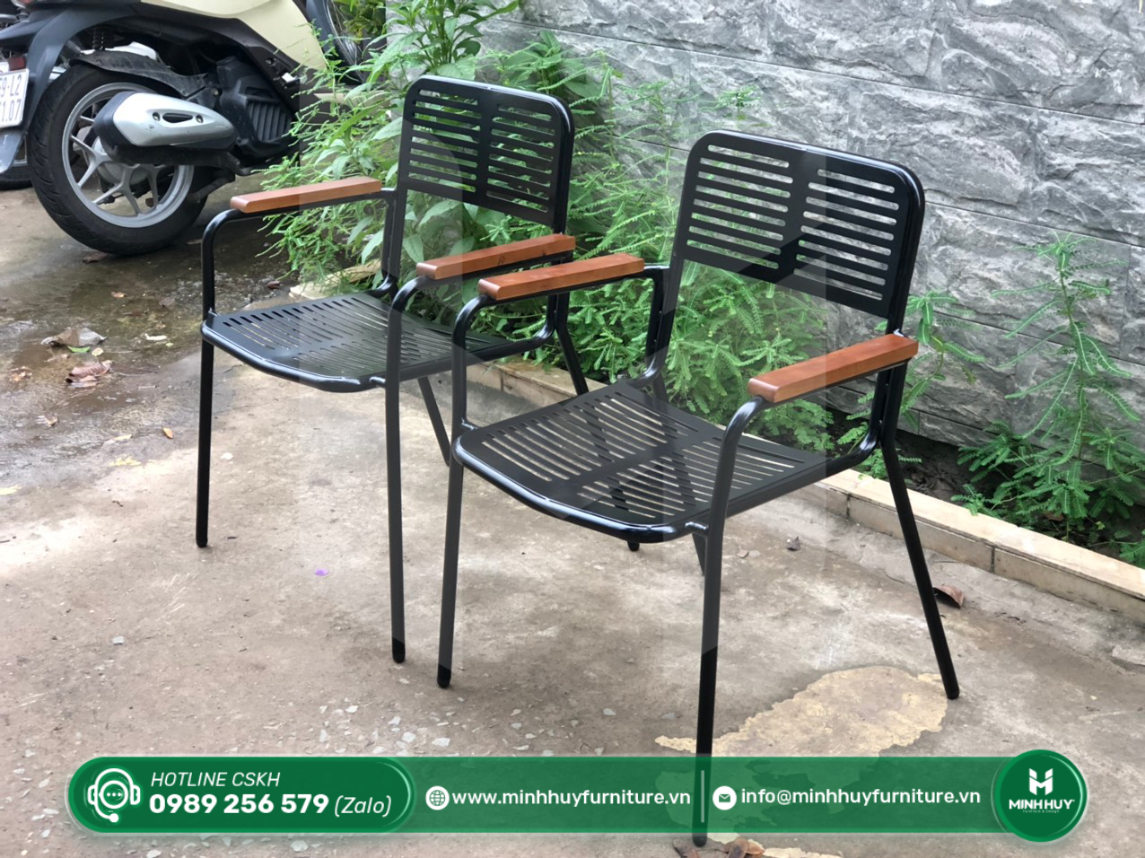 Hình ảnh thực tế mẫu Ghế Cafe Sắt Đen Tay Gỗ MH115