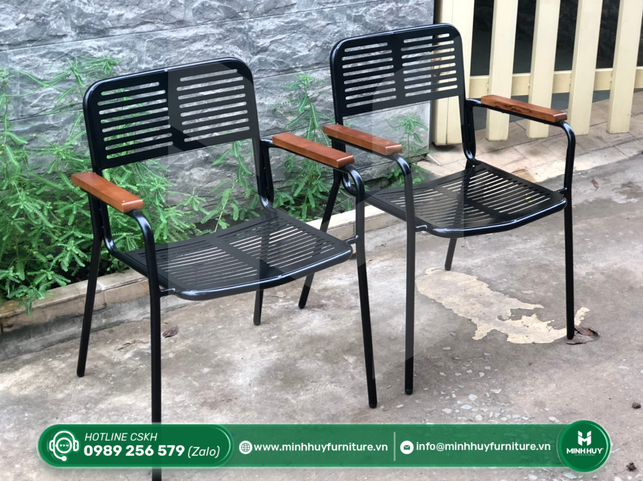 Hình ảnh thực tế mẫu Ghế Cafe Sắt Đen Tay Gỗ MH115