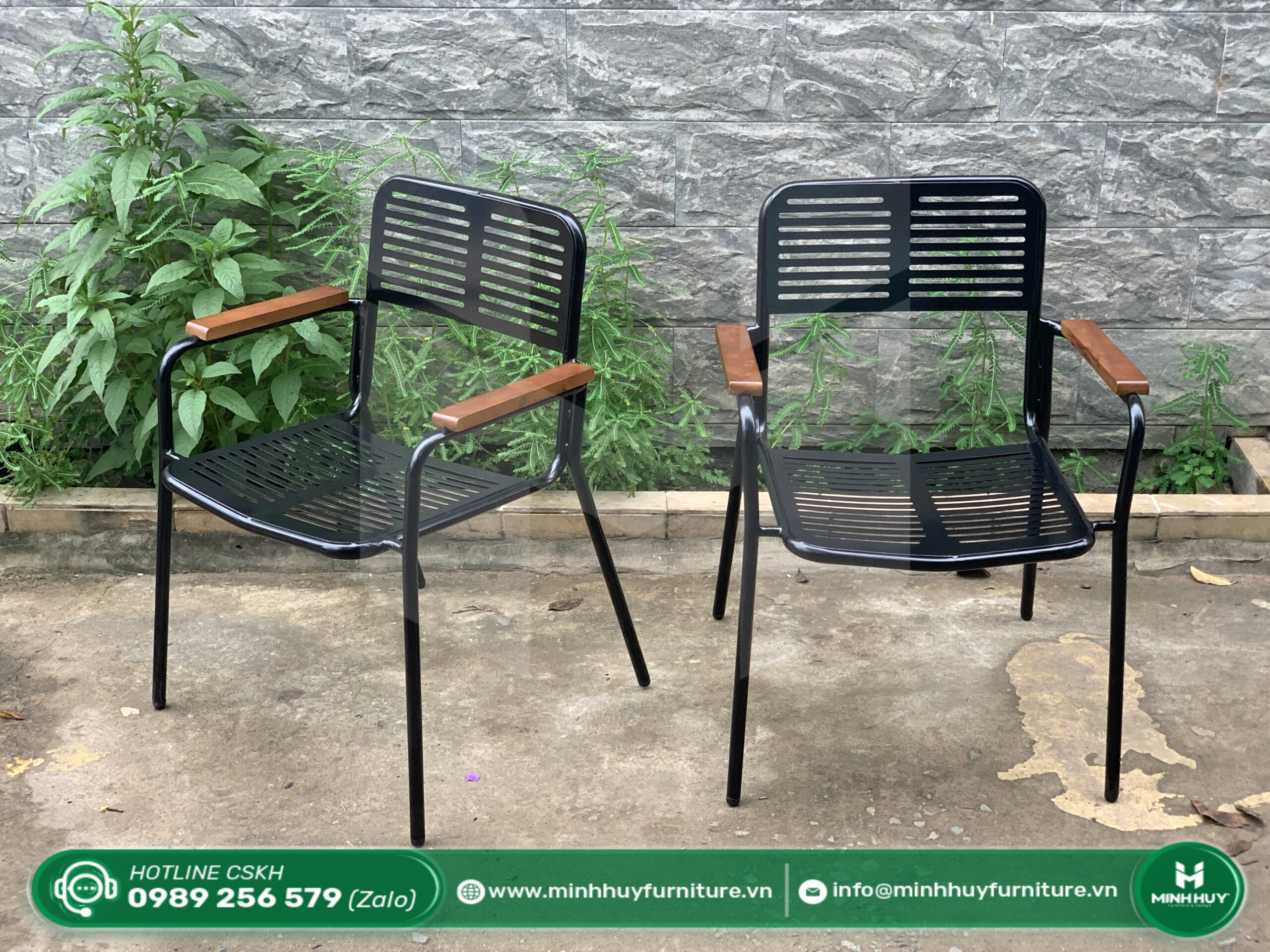 Hình ảnh thực tế mẫu Ghế Cafe Sắt Đen Tay Gỗ MH115