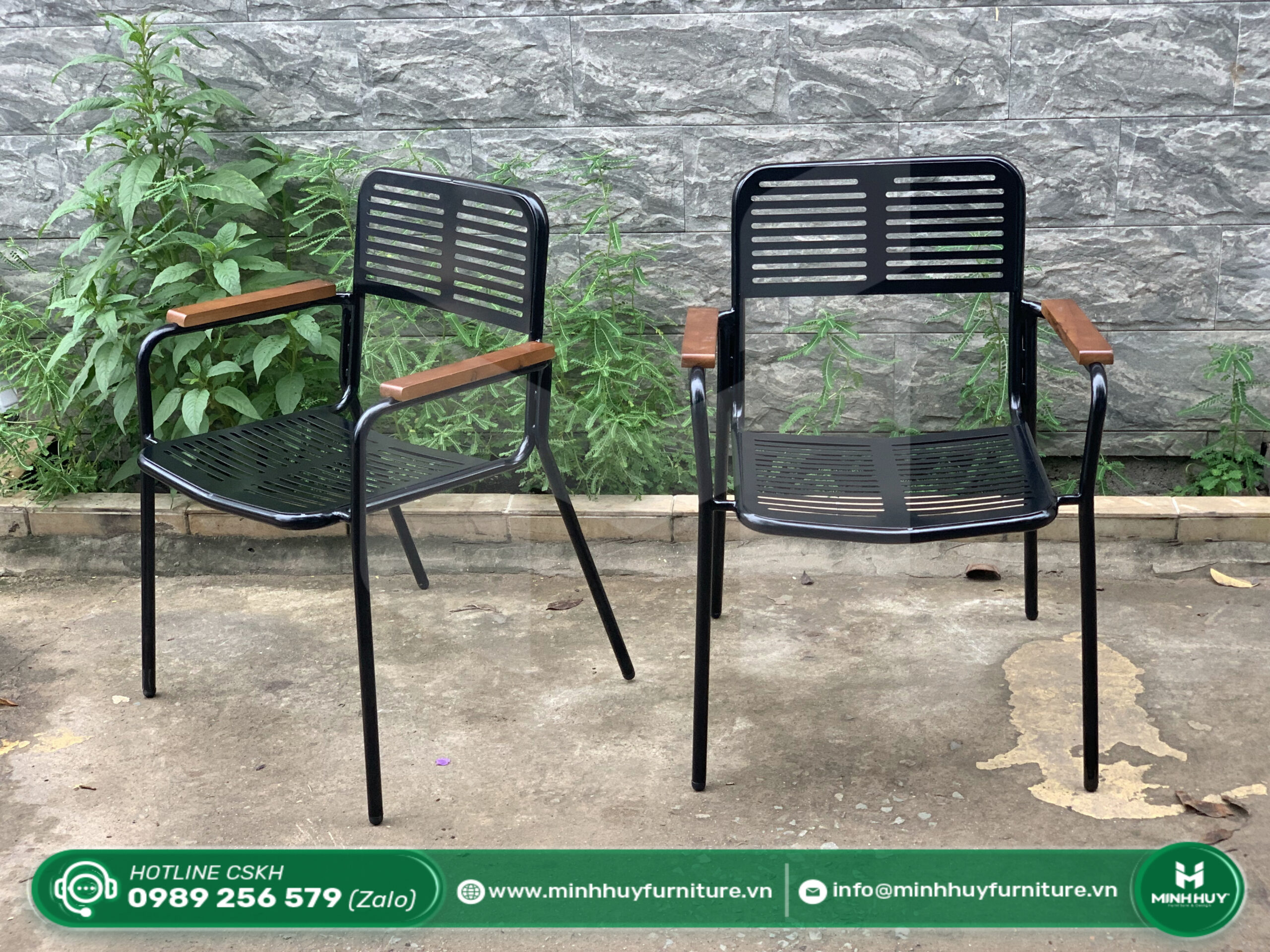 Hình ảnh thực tế mẫu Ghế Cafe Sắt Đen Tay Gỗ MH115
