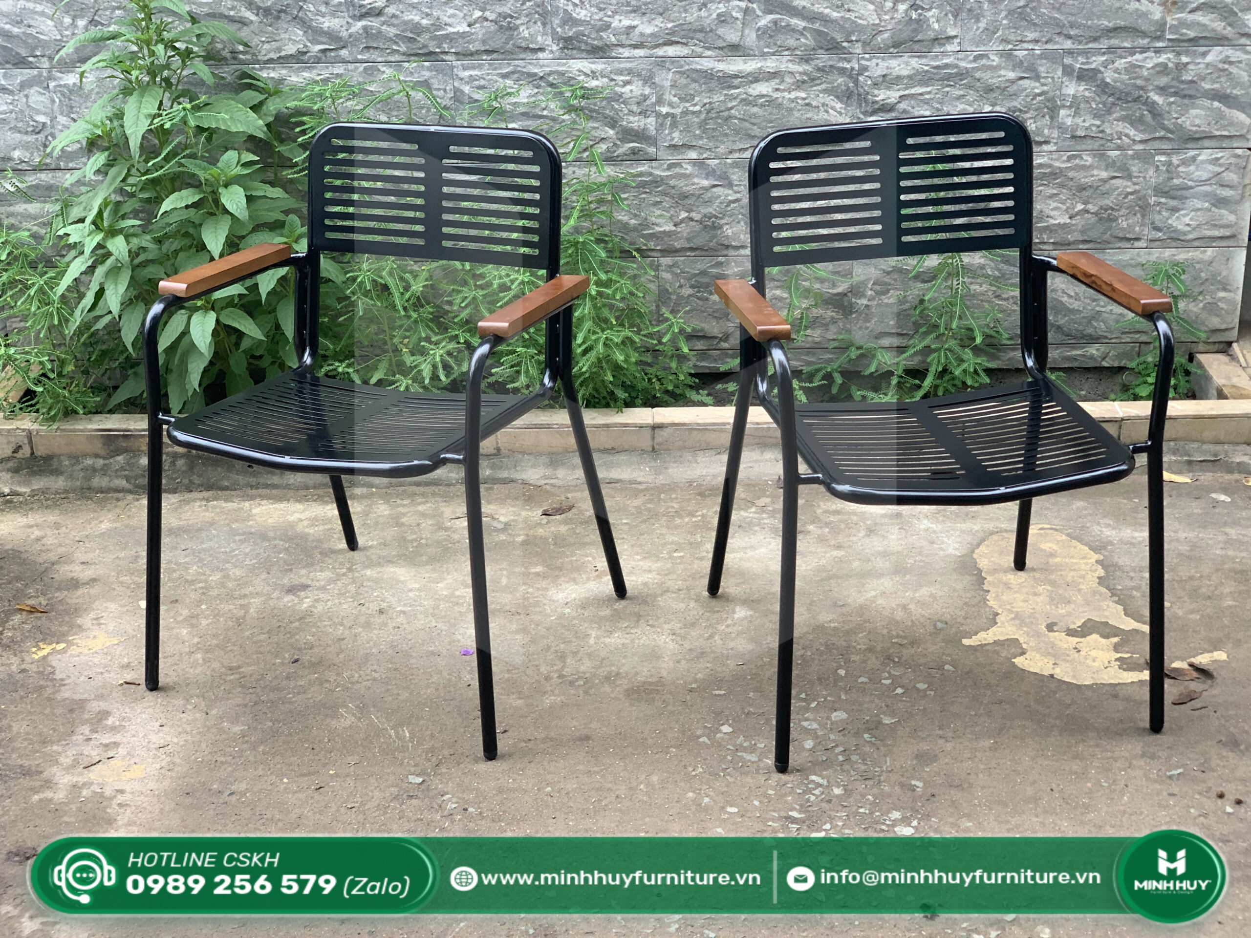 Hình ảnh thực tế mẫu Ghế Cafe Sắt Đen Tay Gỗ MH115