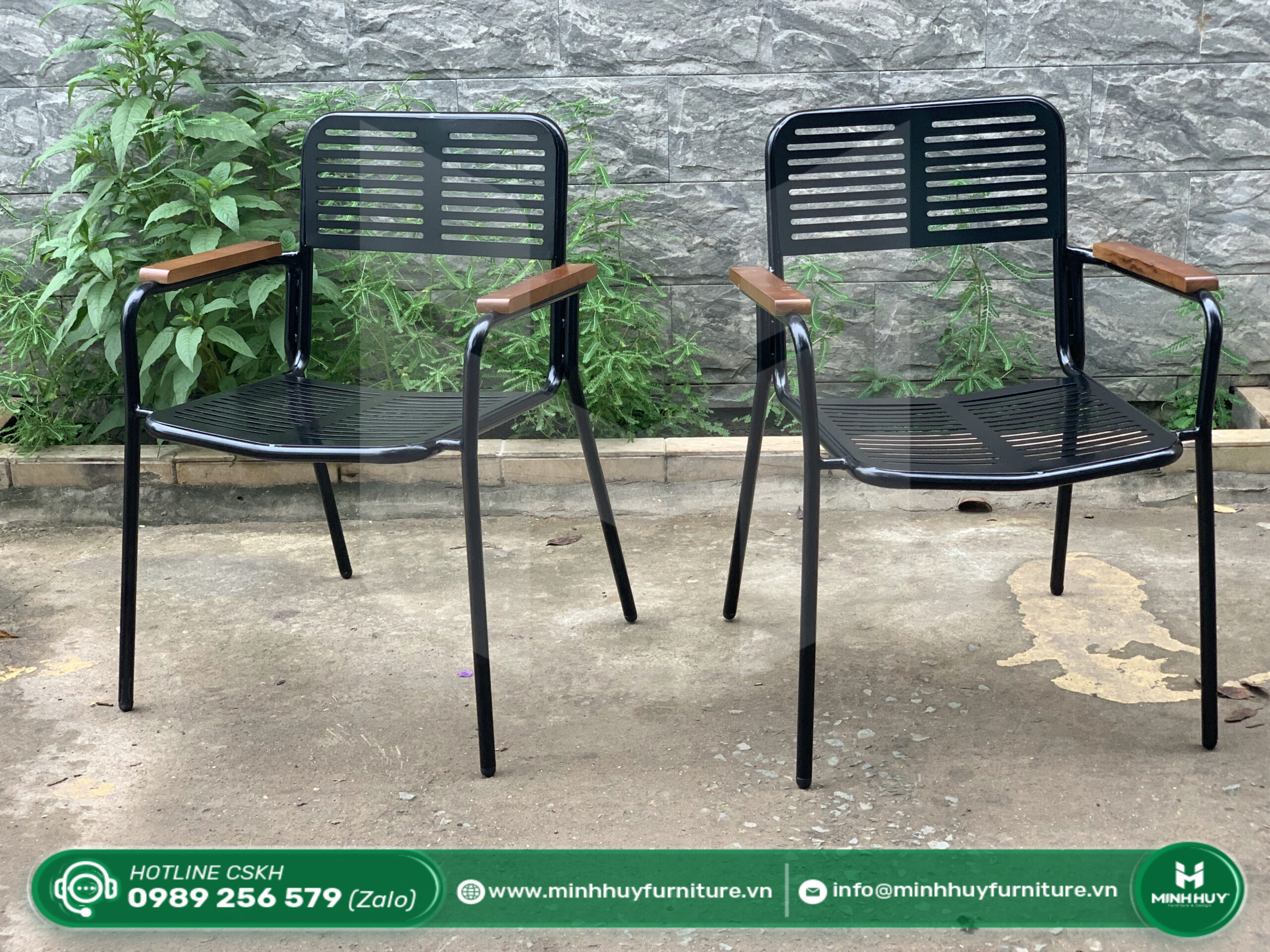 Hình ảnh thực tế mẫu Ghế Cafe Sắt Đen Tay Gỗ MH115