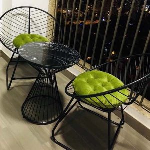 mẫu bàn ghế sắt decor ban công