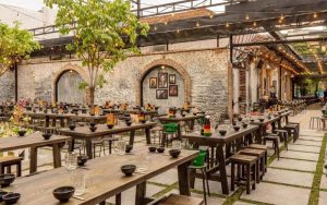 thi công nội thất nhà hàng sân vườn